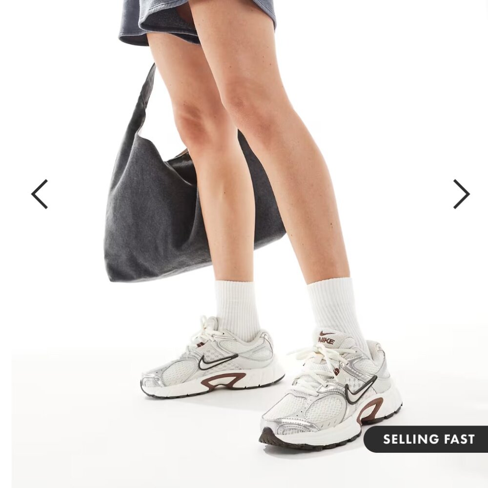 GUC  Nike V5 RNR sneakers in off white and brown